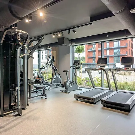 Unique 1 Bedroom With Parking And Gym Access By Renters גדנסק