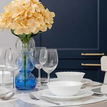 דירה Unique 1 Bedroom With Parking And Gym Access By Renters *