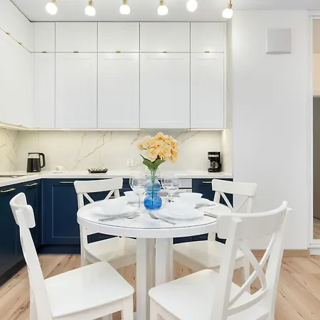 Unique 1 Bedroom With Parking And Gym Access By Renters