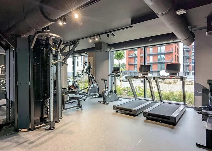 Unique 1 Bedroom With Parking And Gym Access By Renters Гданьск